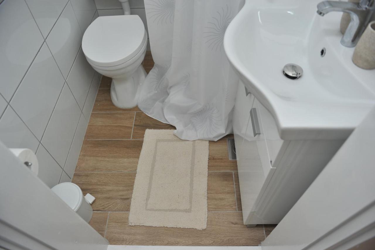 Studio Apartman Bandb Dakovo Exterior photo